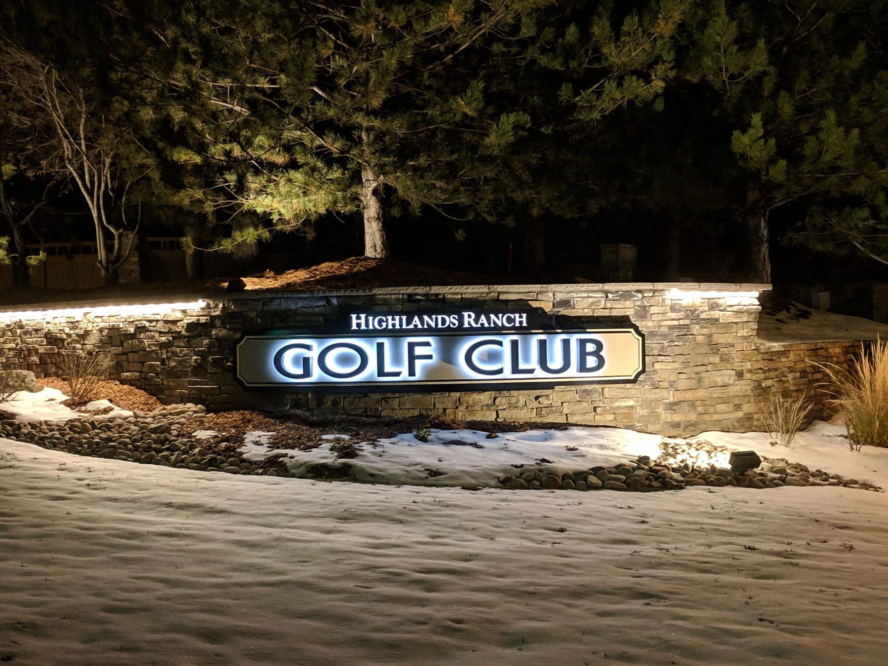 Highlands Ranch Golf Club entrance sign at night